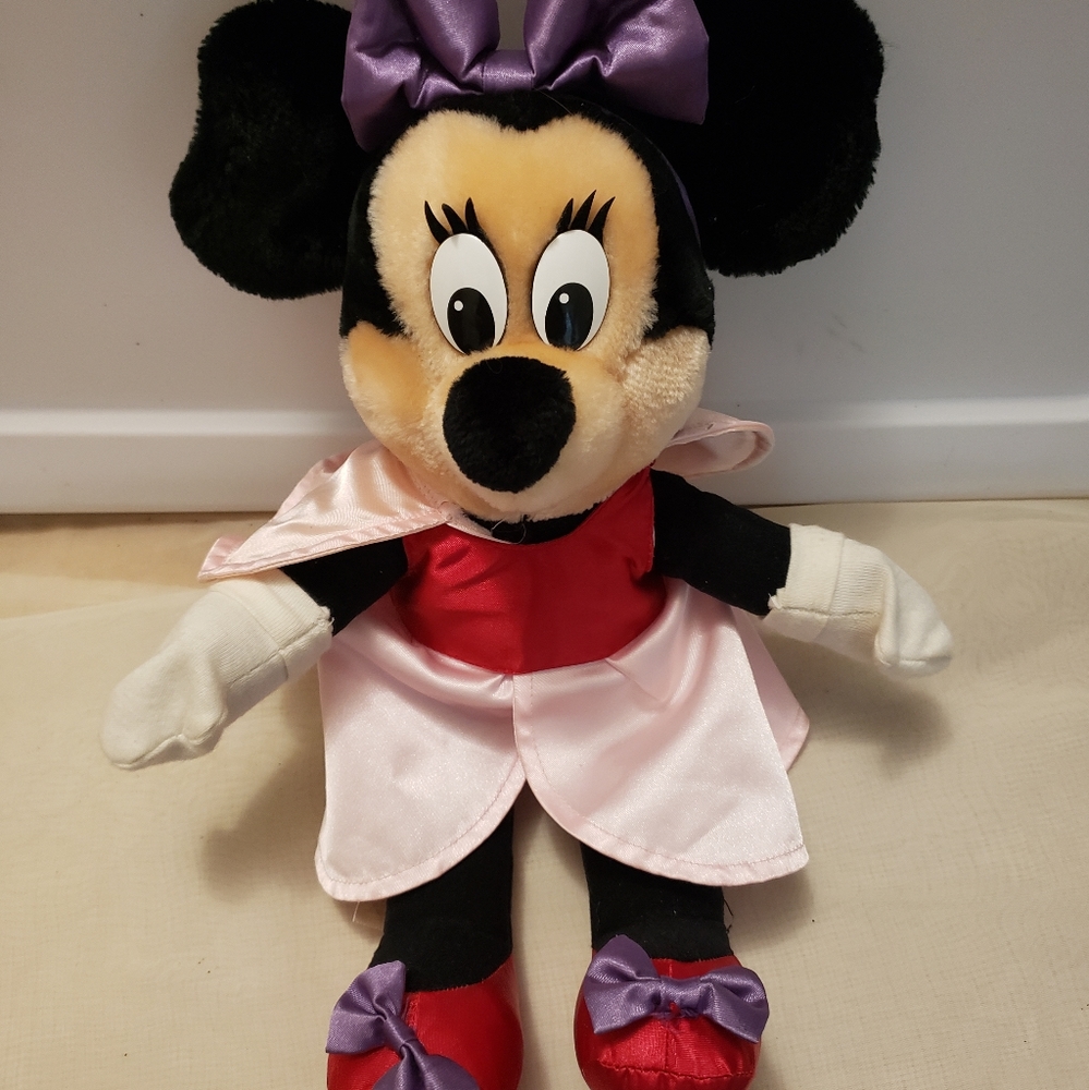 Disneyland Walt Disney World Princess Minnie Mouse Plush 14" Tall